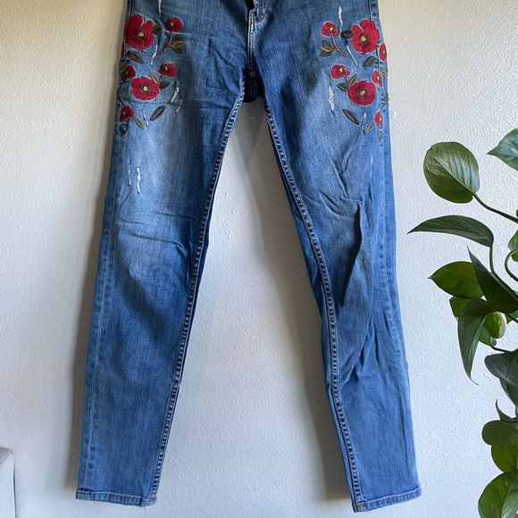 Zara Jeans | Zara Z975 Zara Basic Dept Denim Embroidered Skinny Jeans Size  2 Light Wash | Poshmark